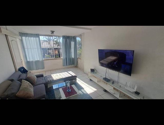 1 BEDROOM APARTMENT FOR SALE IN OVERPORT